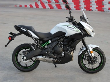 Carénages Moto Kawasaki Versys 650 2015-2021 - Blanc Abordables