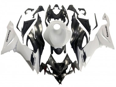 Carénages Moto Kawasaki ZX6R 2019-2022 - Blanc Noir Fibre de Carbone Abordables