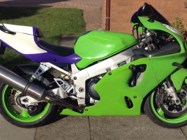 Carénages Moto Kawasaki ZX7R 1996-2003 - Blanc Vert Bleu