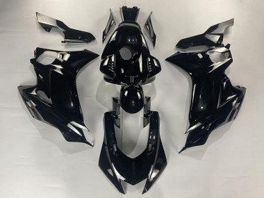Carénages Moto Yamaha YZF 600 R6 2017-2023 - Noir Brillant Abordables