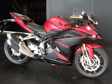 Kits Carénage Moto Honda CBR250RR 2017-2022 - Rouge Noir Mat Abordables