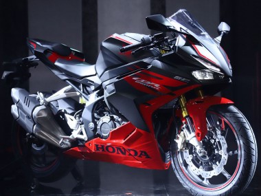 Carénages Moto Honda CBR250RR 2023-2024 - Noir Mat Rouge Abordables